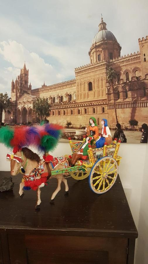 Casa Del Parlamento Apartment ปาแลร์โม ภายนอก รูปภาพ