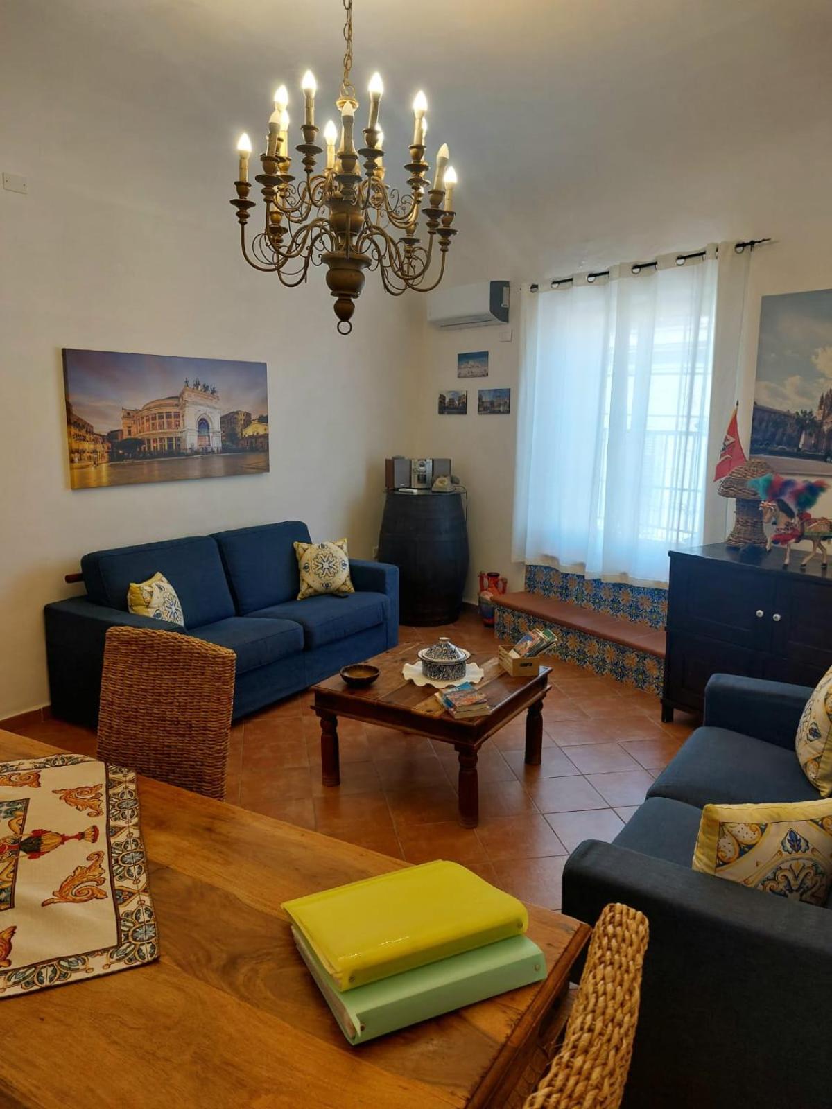 Casa Del Parlamento Apartment ปาแลร์โม ภายนอก รูปภาพ
