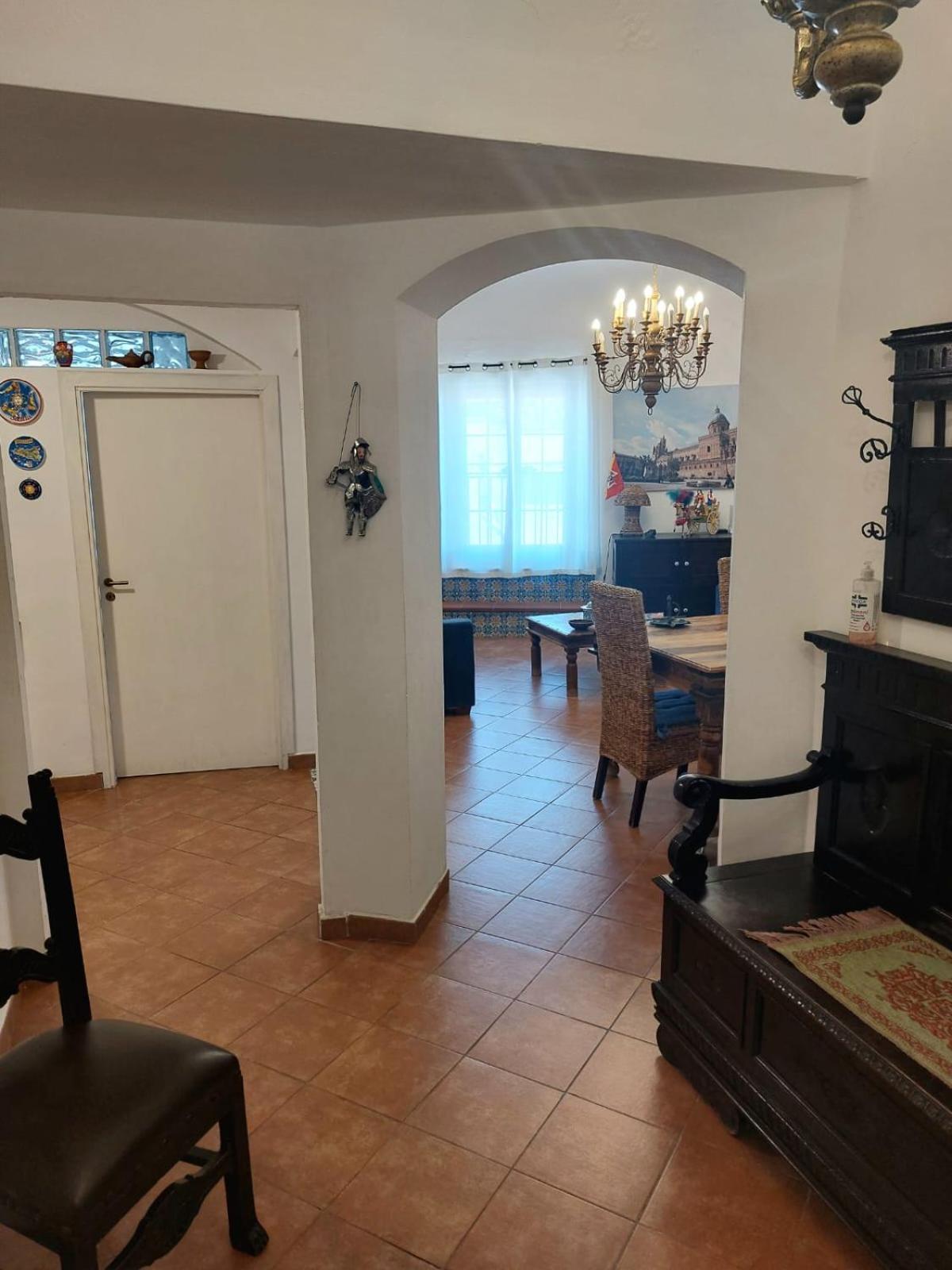 Casa Del Parlamento Apartment ปาแลร์โม ภายนอก รูปภาพ