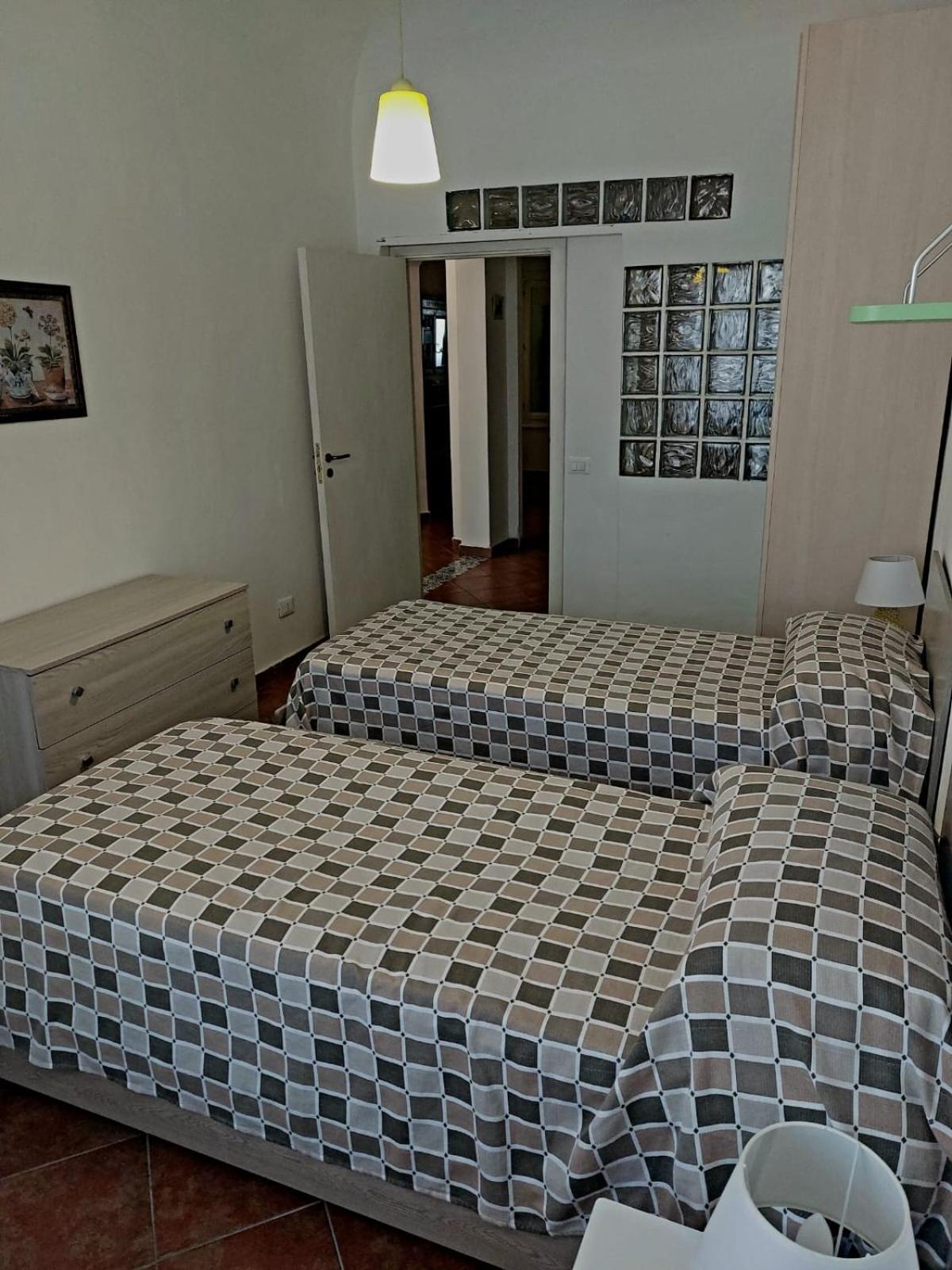 Casa Del Parlamento Apartment ปาแลร์โม ภายนอก รูปภาพ