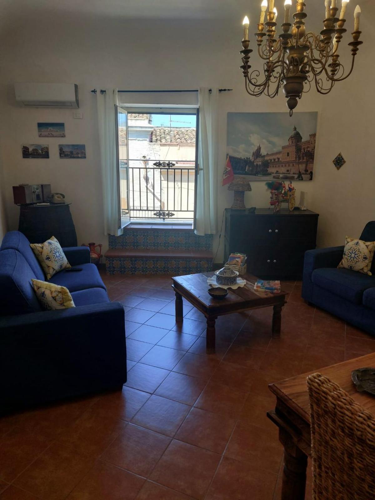 Casa Del Parlamento Apartment ปาแลร์โม ภายนอก รูปภาพ